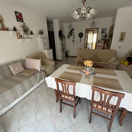 Ferienwohnung Bellissima Stanza Con Parcheggio Gratuito Cinquale Exterior foto